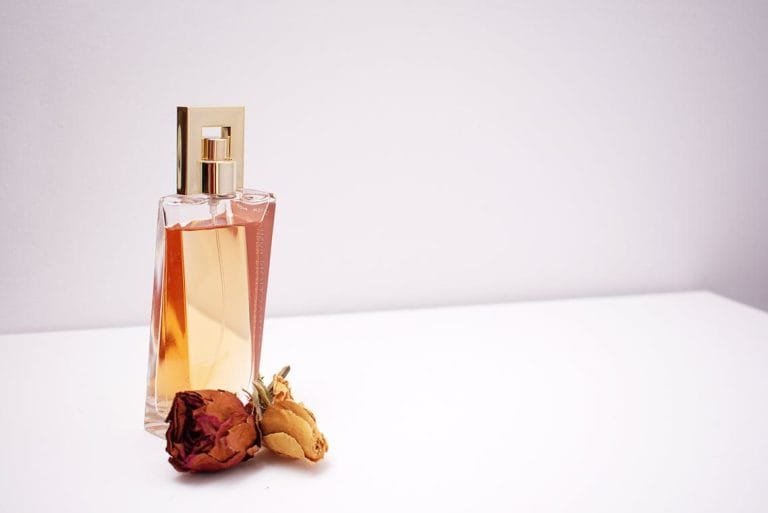 parfum wanita non alkohol yang tahan lama