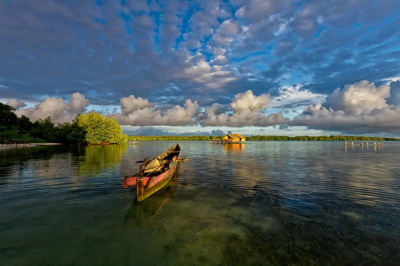 15 Wisata Bahari di Sulawesi Tenggara yang Wajib Sobat Kunjungi