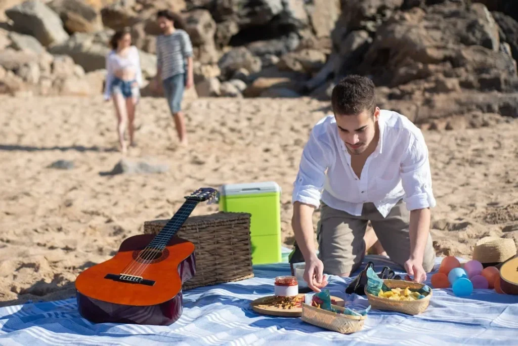 Bekal piknik di Pantai saat Liburan