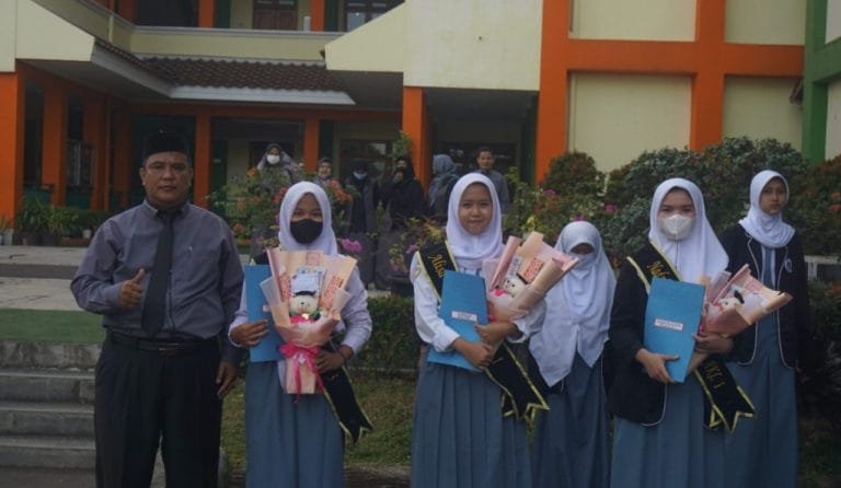 SMK Ki Hajar Dewantara Tangerang