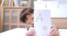 mengenalkan anak pada huruf