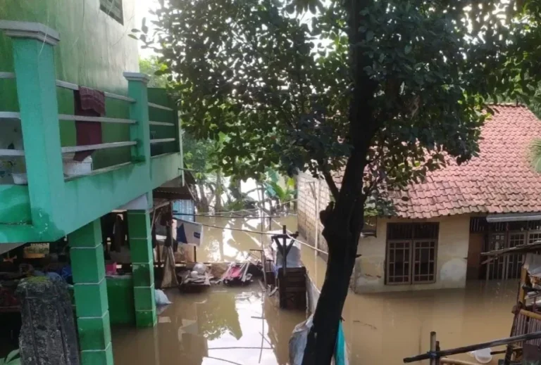 Genangan Banjir Tangerang Mulai Surut