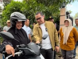 Wakil Wali Kota Tangsel Hadiahkan Motor Baru untuk Pesapon yang Jadi Korban Pencurian