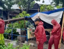 Tangerang Siaga: Tim Disbudpar Tangani Pohon Tumbang di Tengah Arus Balik Lebaran 2025