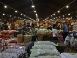 Masih Eksis Sejak Tahun 2000, Pasar Induk Tanah Tinggi Jadi Surga Pedagang!