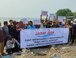 Kades Kohod Tangguh Penahanan, Warga Alar Jiban Geruduk Tepi Laut Pakuhaji