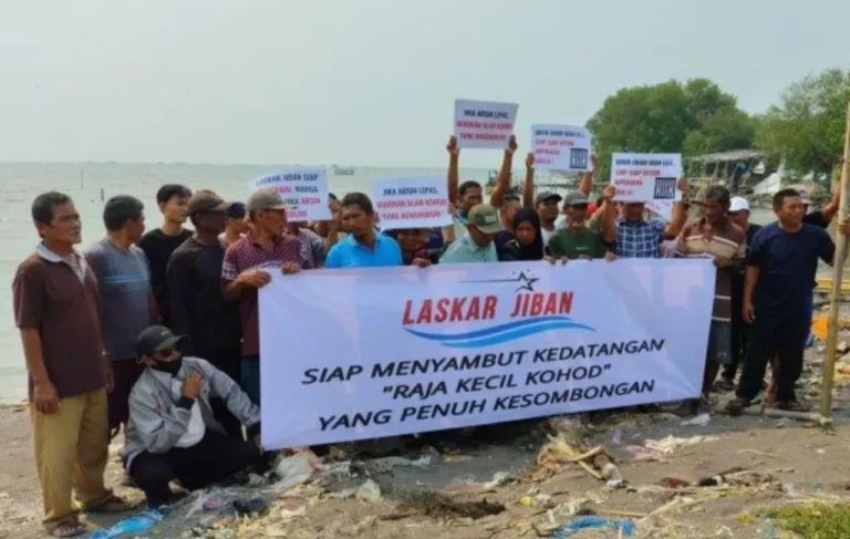 Warga Kampung Alar Jiban