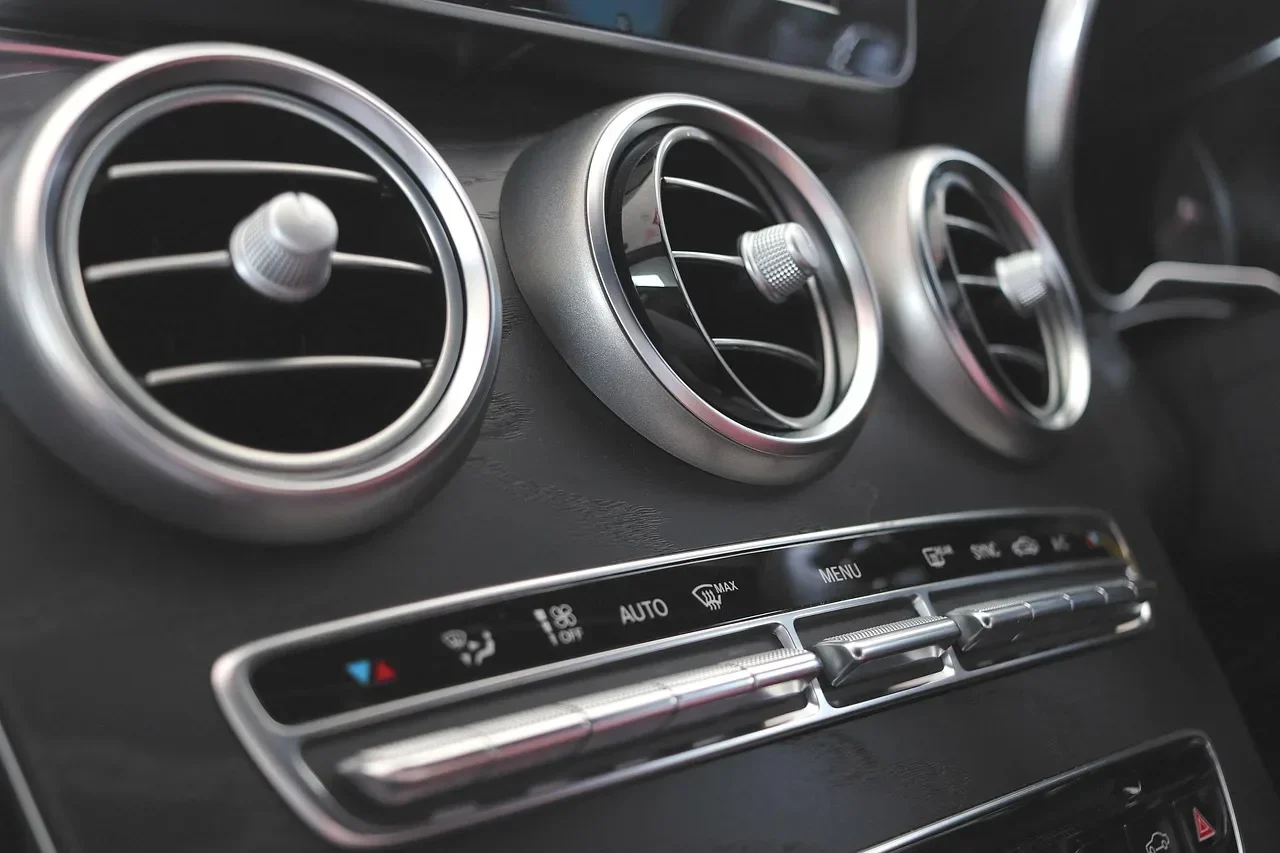 7 Fungsi AC Mobil yang Jarang Diketahui, Bukan Cuma Pendingin Doang!