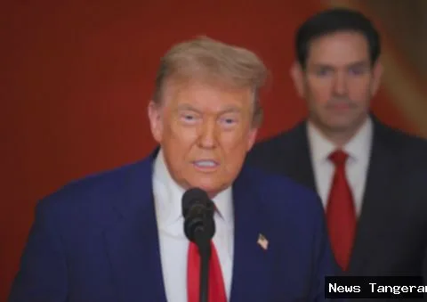 Trump Panik! Iran Ancam Selat Hormuz, Harga Minyak Naik?