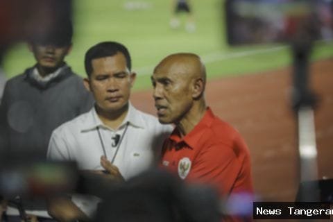 Simon Tahamata Pantau Timnas!