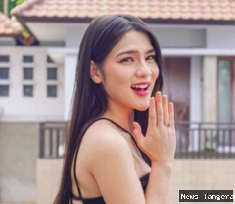 Davina Karamoy Dilamar? Cincin Berlian Jadi Sorotan!