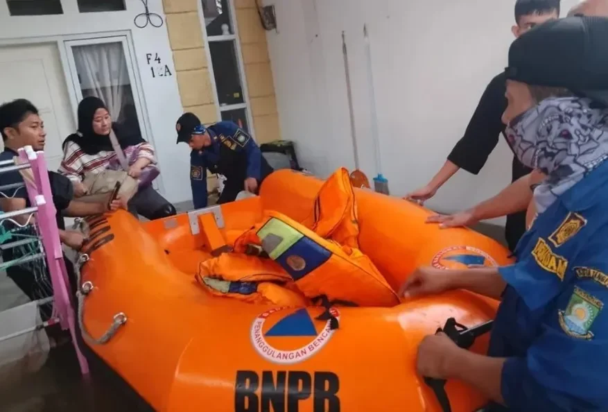 Banjir Tangerang Rendam Enam Kecamatan, Petugas Gabungan Fokus Evakuasi dan Penanganan Darurat