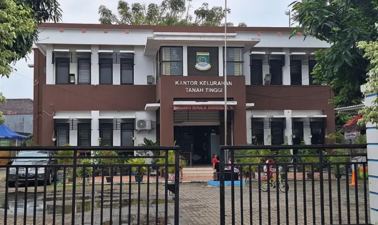 Kantor Kelurahan Tanah Tinggi Kota Tangerang Tampak Depan