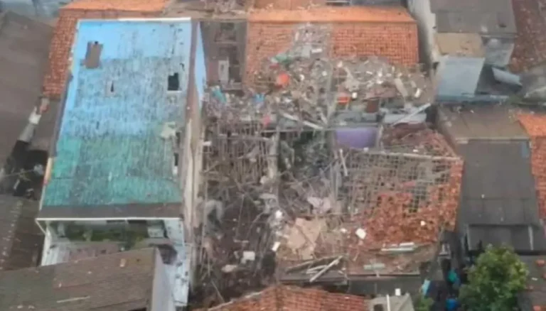 Penampakan kerusakan rumah yang diakibatkan ledakan misterius di Pondok Cabe Pamulang