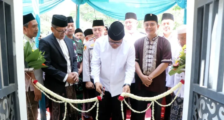 Peresmian Makam Raden Aria Santika oleh Wakil Walikota Tangerang, H Maryono