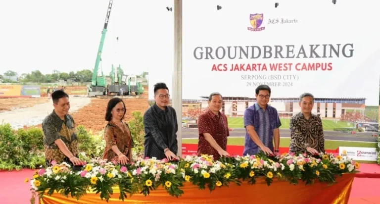 Groundbreaking ACS Jakarta West Campus, BSD City, dihadiri para petinggi proyek.