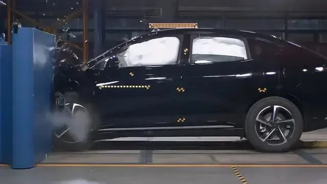 AION V Bikin Geger! SUV Listrik Ini Lolos Uji Tabrak Euro NCAP 2025 dengan Bintang 5 Penuh!