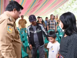 Bikin Haru! Bupati Tangerang Jenguk Pejuang Cilik Kanker Mata, Senyum SM Bikin Adem