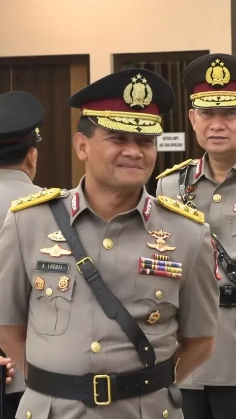 Bursa Kapolri Memanas: Sosok Non-Akpol Ini Bikin Geger, Punya Kans Jadi Jenderal Bintang 4?