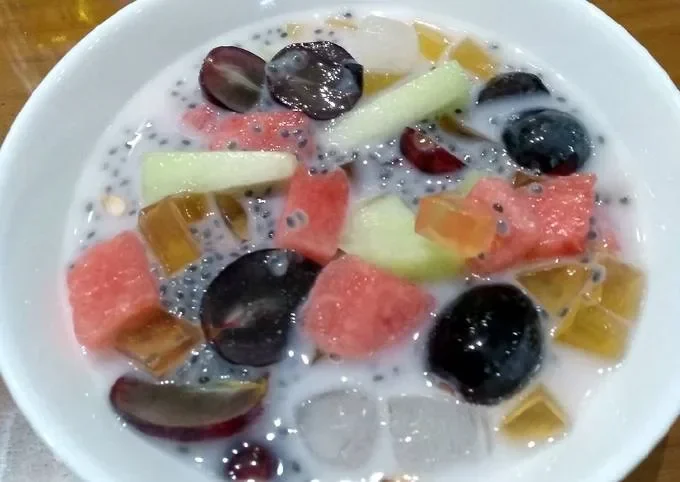 Es Buah Segar Anti Gagal: Bongkar Rahasia Bikin Dessert Dingin Ala Cafe di Rumah!