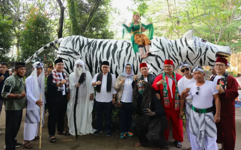 Pertunjukan seni dan budaya di Festival Dongdang, Tandon Ciater, Serpong, Tangsel.