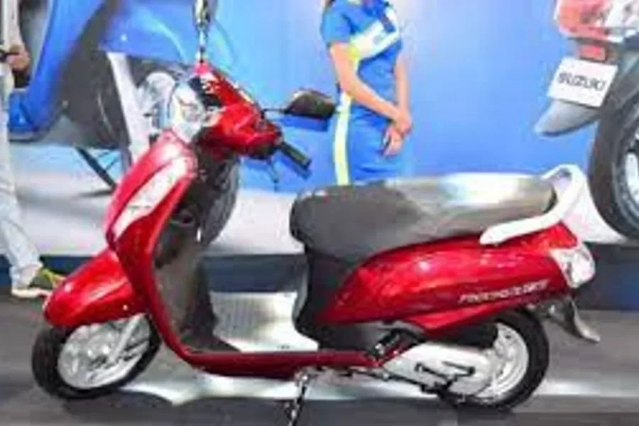 Gak Kaleng-kaleng! Suzuki Access Skutik Retro Resmi Mengaspal di IMOS 2025, Harga Bikin Penasaran!