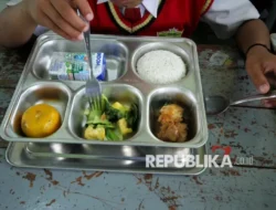 Geger Food Tray Makan Gratis Prabowo: Muhammadiyah Desak Setop Jika Terbukti Mengandung Babi!