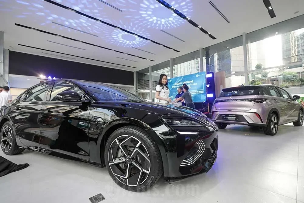 Insentif Mobil Listrik Impor Tamat! Pabrikan Wajib Produksi Lokal atau Siap-siap Kena Denda Miliaran!