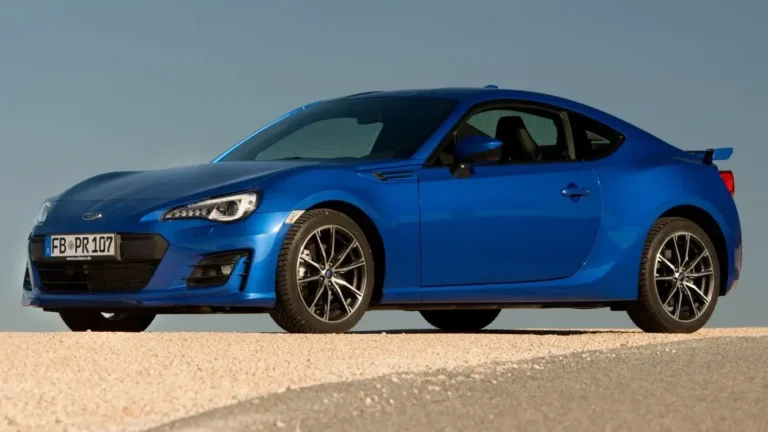 Subaru BRZ Time Attack Special berwarna biru, tampilan samping, latar belakang langit.