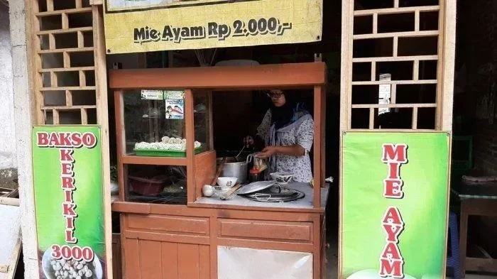 Mie Ayam Rp 4 Ribu? Ini Dia Rahasia Warung Legendaris di Bantul yang Bikin Melongo!