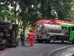 Ngerinya! Truk Tangki Pertamina Terguling di Tol Kunciran, Macet Parah Belasan Jam, Evakuasi Sulit Banget!
