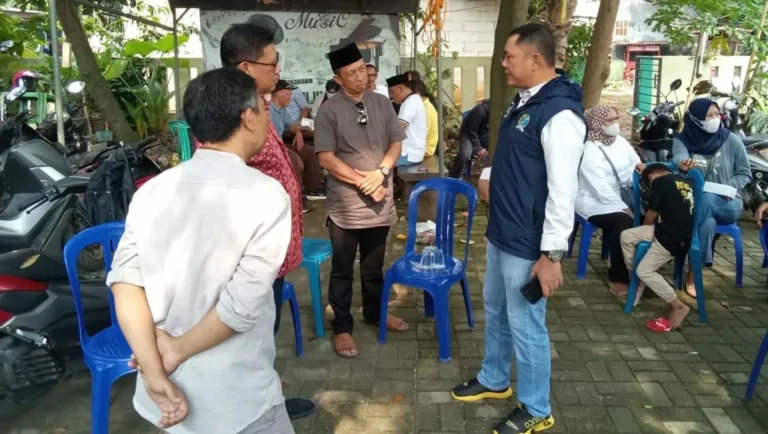 Suasana program Sapa Warga di Pondok Betung, warga antusias dengan layanan publik.