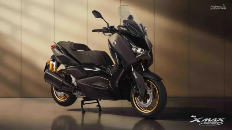 Yamaha Xmax Connected Tech Max terbaru warna hitam dengan aksen emas.
