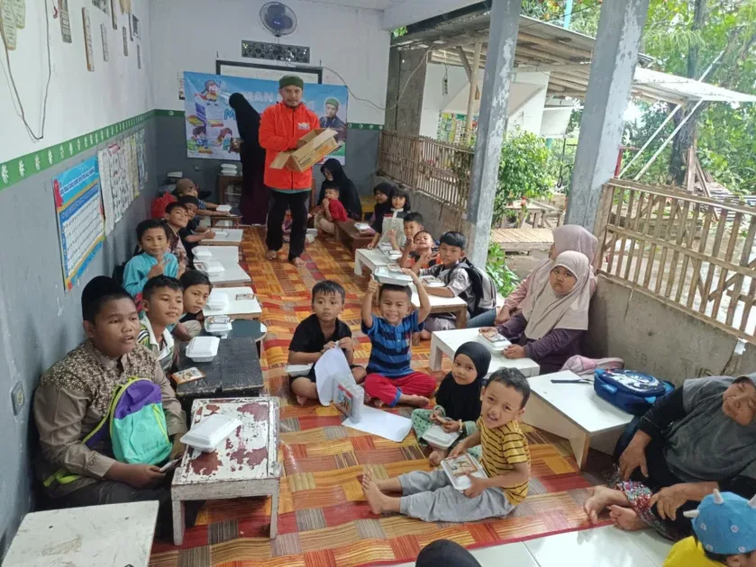 Jumat Berkah di TBM Muncul Ceria Setu