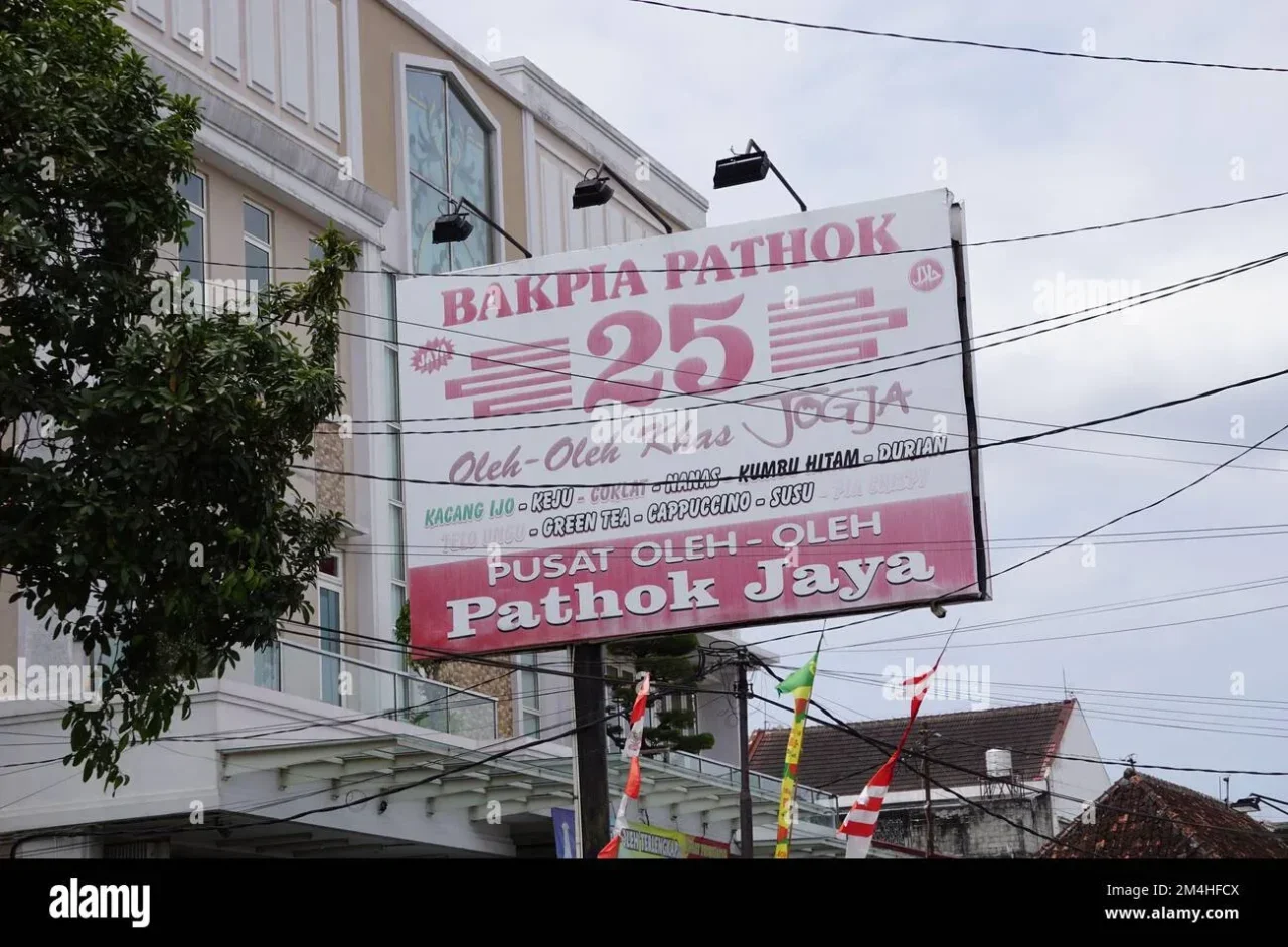Dari Jualan Keliling Hingga Merek Miliaran: Kisah Heroik di Balik Bakpia Pathok 25 Jogja