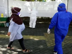 Denza D9: MPV Listrik Premium Anti Ribet, Cukup Ngecas di Rumah, Gas Pol Sampai 600 KM!