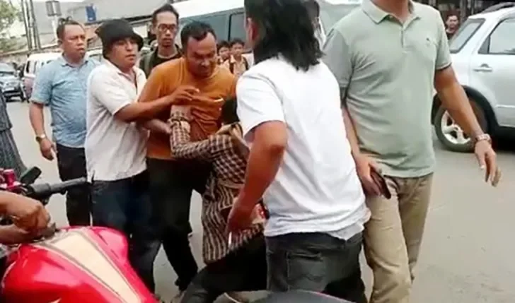 Gak Habis Fikir! Debt Collector Arogan Tantang Polwan di Tangerang, Endingnya Bikin Kaget!