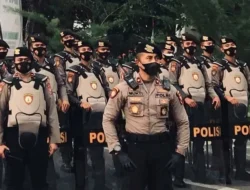 Gak Habis Fikir! Polisi Babak Belur Dihajar Pemotor Ugal-ugalan di Jakarta, Kok Bisa?