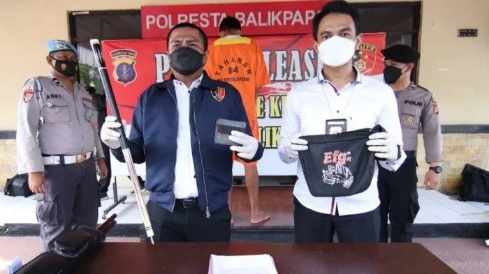 Gak Habis Pikir! Berjaket Ojol, Dua Pria Nekat Gondol AC Mal di Tambora, Terungkap Motif Ekonomi yang Bikin Miris