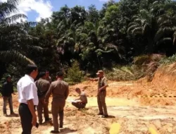 Gak Habis Pikir! Lapangan Olahraga ‘Sultan’ di Tangerang Disegel Satpol PP, Ternyata Ini Biang Keroknya!