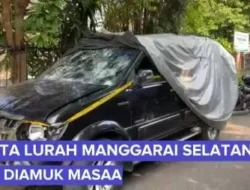 Gak Habis Pikir! Lurah Manggarai Selatan Babak Belur Dihajar Massa Demo, Mobil Dinas Hancur Lebur