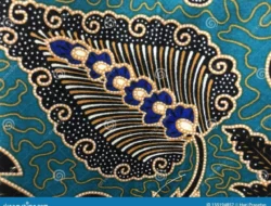 Gen Z Bikin Batik ‘Naik Kasta’ Jadi Outfit Skena, Tapi Ada PR Besar yang Bikin Ngeri!