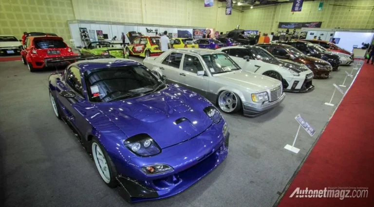 Berbagai mobil modifikasi modern dan kreatif dipamerkan di ajang Indonesia Modification & Lifestyle Expo.