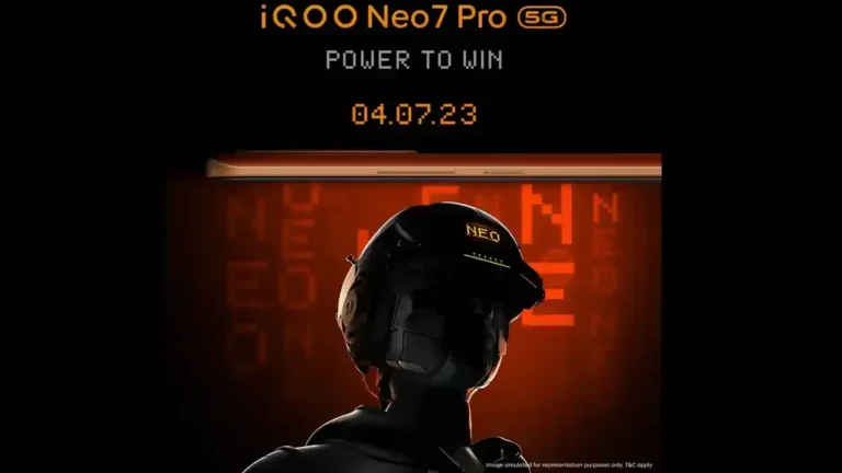 Poster peluncuran iQOO Neo7 Pro 5G, menampilkan tanggal 4 Juli 2023 dan helm futuristik.