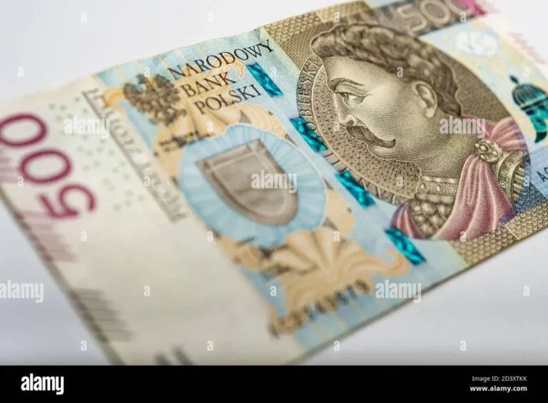 Uang kertas 500 Zloty Polandia menampilkan potret Raja Jan III Sobieski dan lambang negara.
