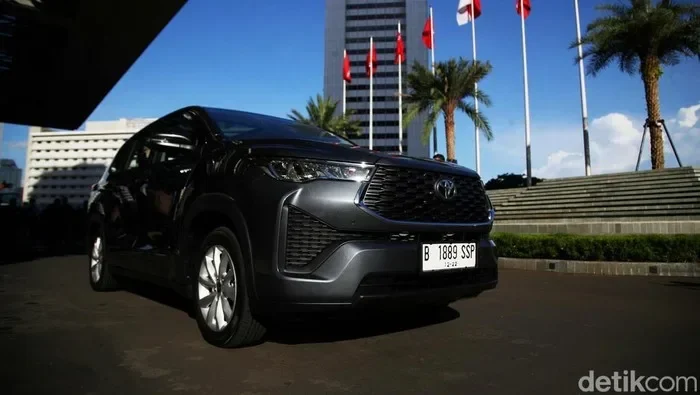 Pajak Tahunan Toyota Avanza 2025: Si Mobil Sejuta Umat, Angkanya Bikin Dompet Senyum? Cek Faktanya!