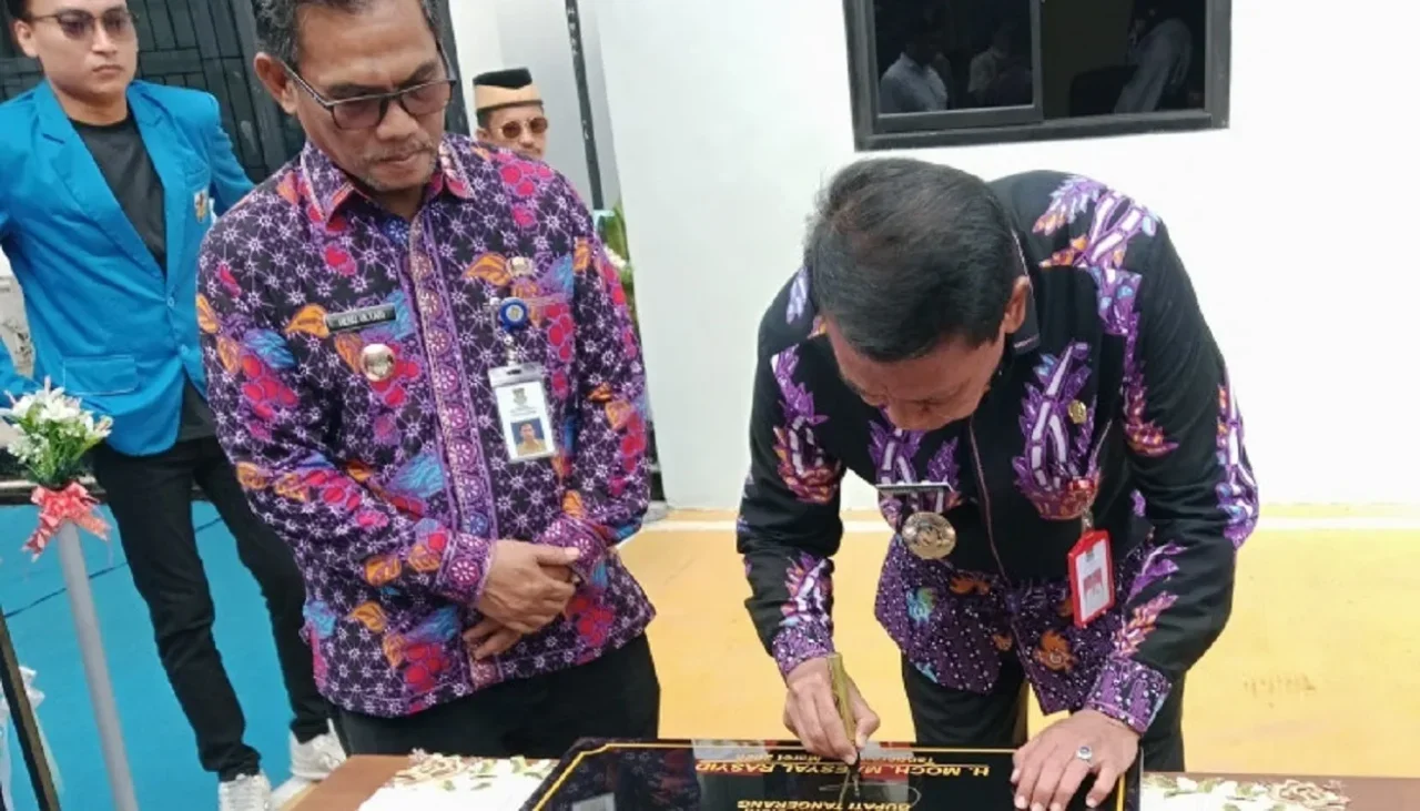 Panongan Pecah! Festival UMKM Ngider Sukses Bikin Ekonomi Lokal Ngegas, Gerak Jalan Sarungan Jadi Sorotan!