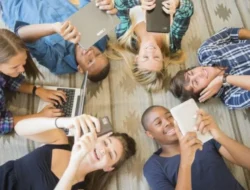 Gaya Hidup Digital Anak Muda: Download Lagu dan Video YouTube Masih Jadi Andalan