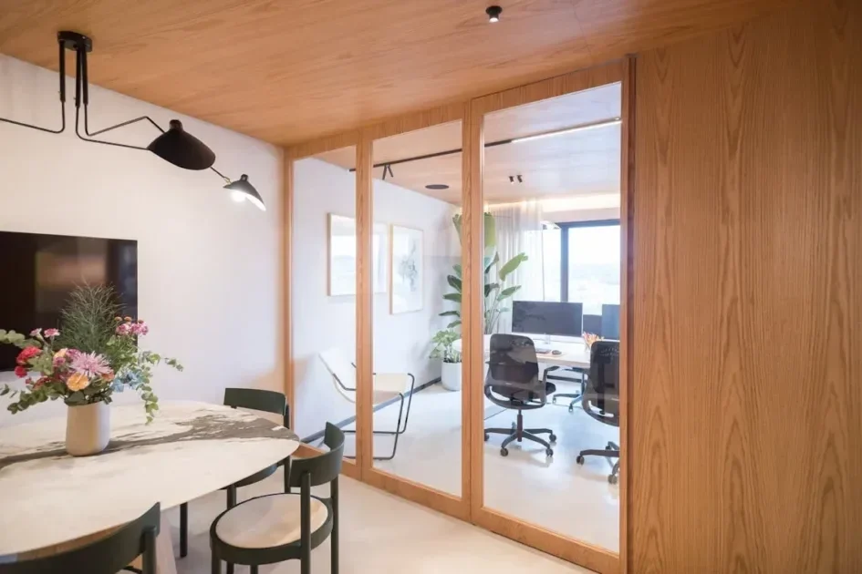 Penyekat Ruangan Peredam Suara untuk Kebutuhan Kantor, Sekolah, dan Hotel di Jakarta