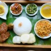 Aneka hidangan Indonesia di atas meja makan